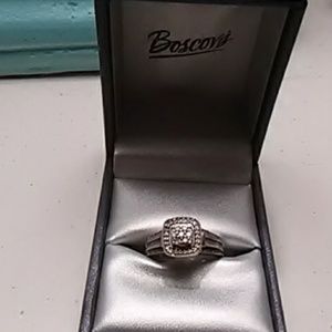 Full in bloom wedding ring